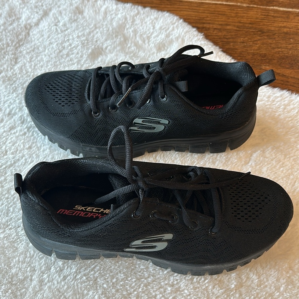 Skecher sneakers